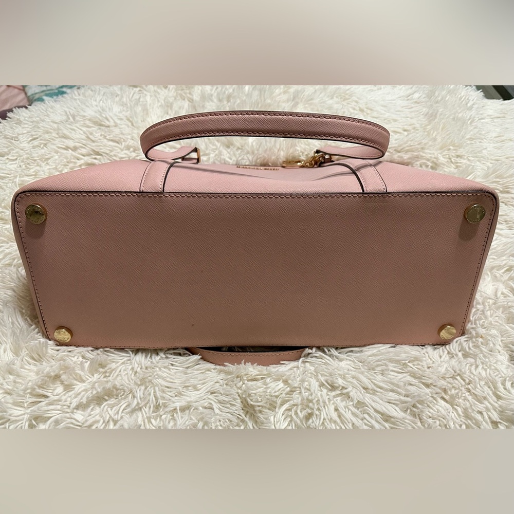 Michael Kors Pink Saffiano Jet Set Tote - Picture 5 of 7